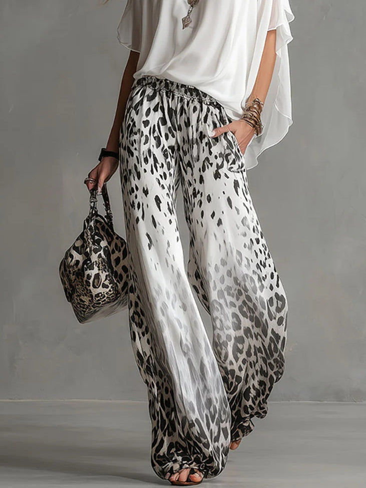 Noa - Outfit Maglietta Bianca e Pantalone Leopardato