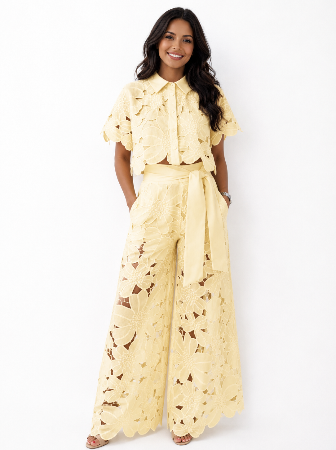 Carla - Outfit Pizzo Floreale