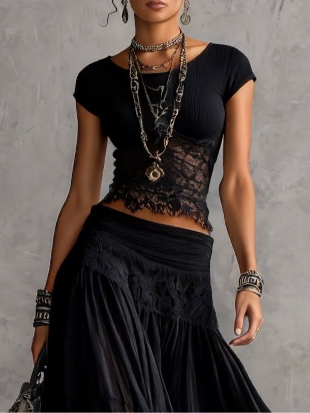 Adriana - Outfit Elegante con Pizzo e Gonna Plissettata